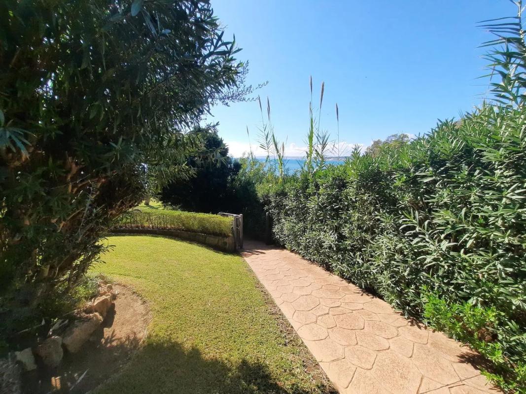 Venta de piso en Seghers, Estepona
photo 3