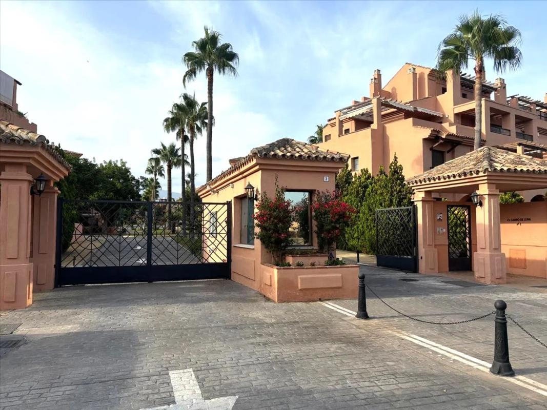 Продажа квартиры на Avenida Hacienda del Sol, Эстепона
photo 1