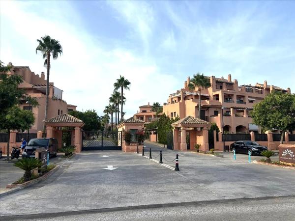 Продажа квартиры в  Avenida Hacienda del Sol, Эстепона photo 2