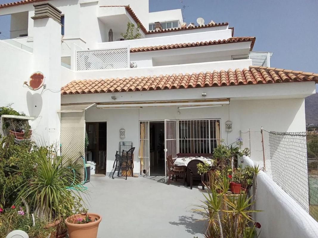 Sale of apartment in Barrio Parque Central, Estepona
 photo 2