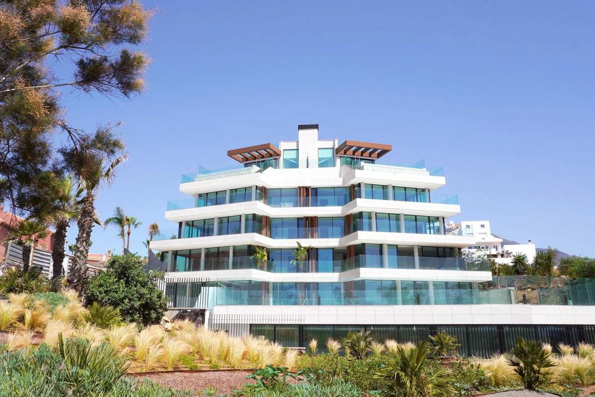 Sprzedaż mieszkania w Urbanizacion Playa de Guadalobon, 62, Estepona
photo 1