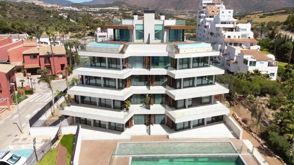 Mieszkanie na sprzedaż w  Urbanizacion Playa de Guadalobon, 62, Estepona photo 4
