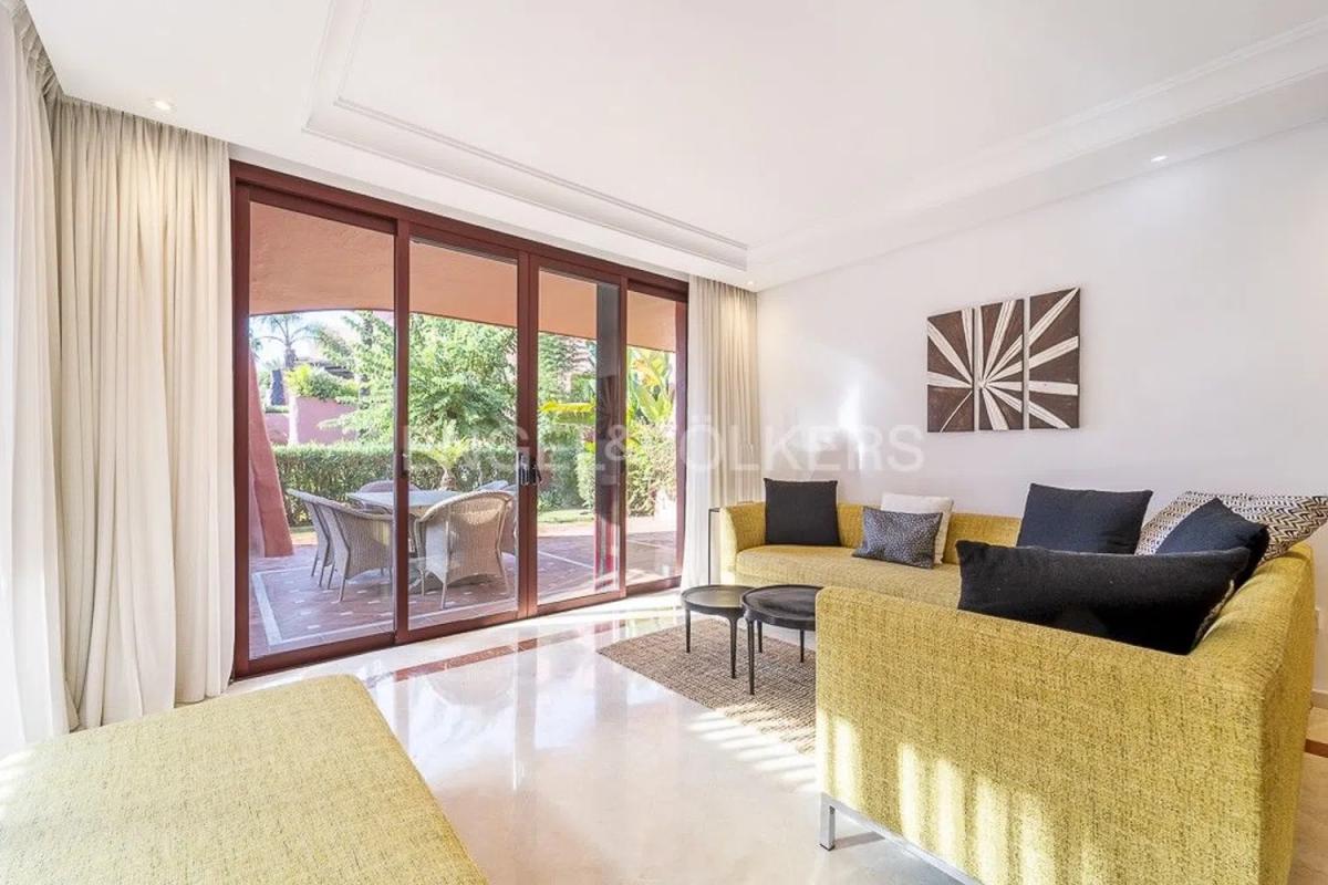 Продажа квартиры на Barrio Guadalmansa, Эстепона
 photo 3