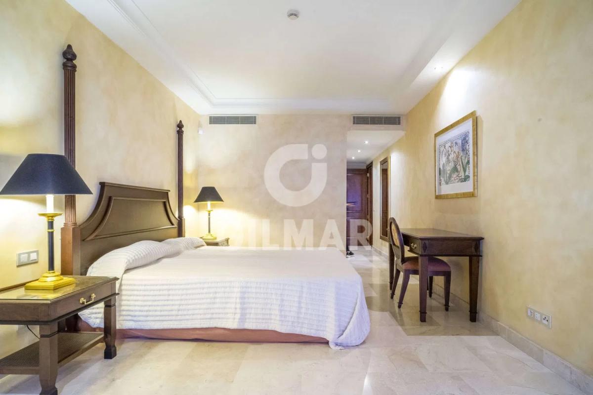 Venta de piso en Calle Atlántico, Estepona
photo 4