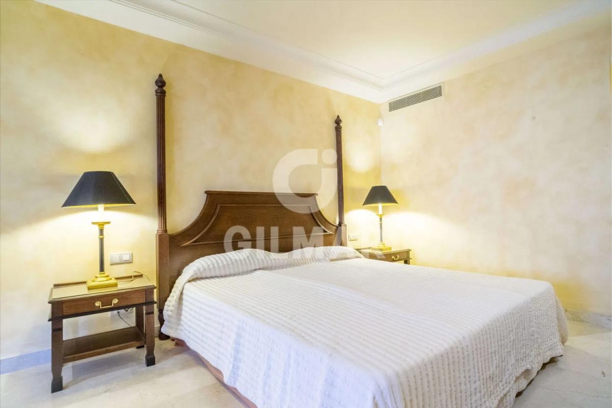 Venta de piso en Calle Atlántico, Estepona
photo 5