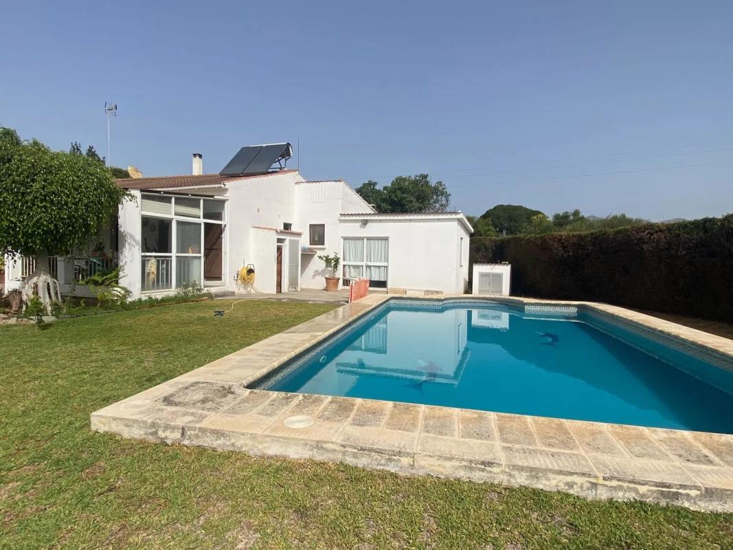 Venta de chalet independiente en Barrio Nueva Atalaya, Estepona
photo 2