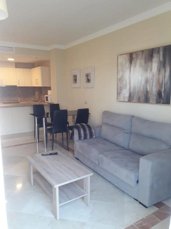 Venta de piso en El caserio, Estepona
 photo 3