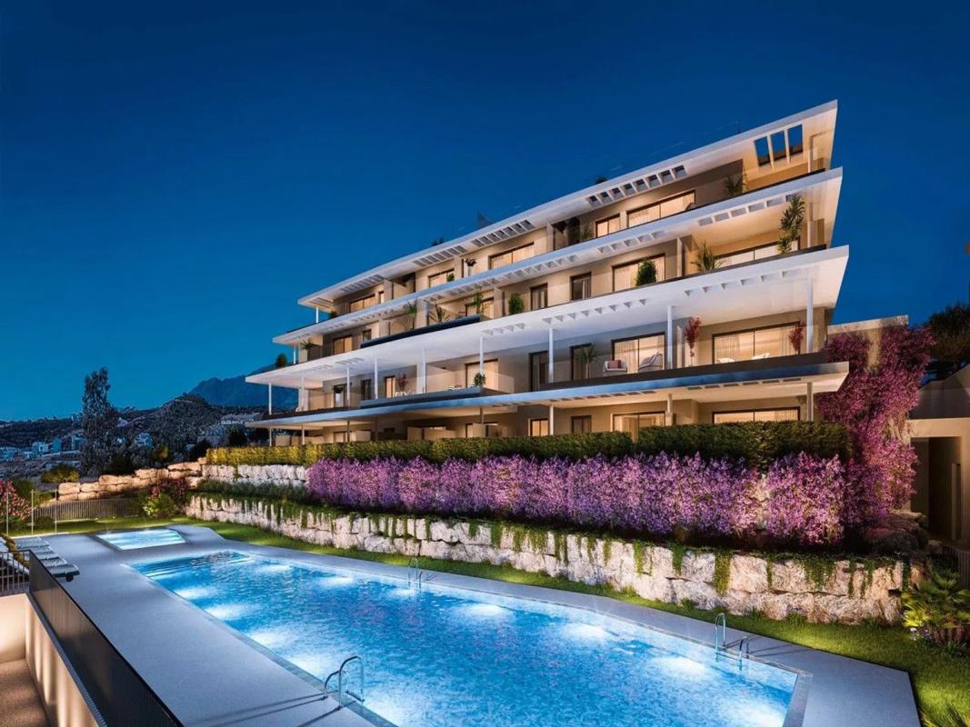 Sale of apartment in Barrio Parque Central, Estepona
 photo 2