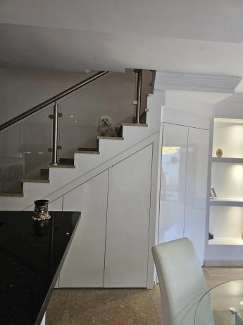 Chalet independiente en venta en  Calle Elena 2 escalera 1 planta 00 puerta 13 s/n, Estepona photo 4