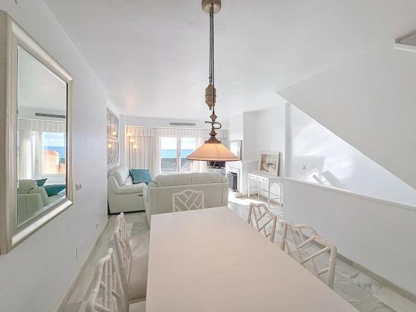 Detached villa for sale in  Seghers, Estepona photo 4
