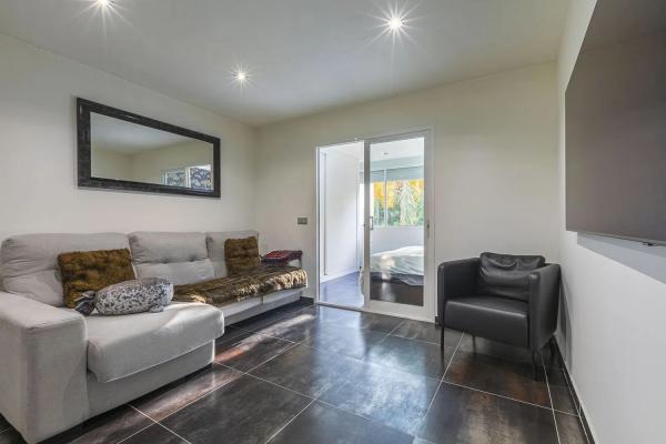Apartment for sale in Barrio El Velerín, Estepona photo 1