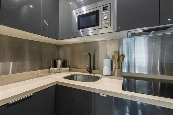 Apartment for sale in Barrio El Velerín, Estepona thumbnail 2