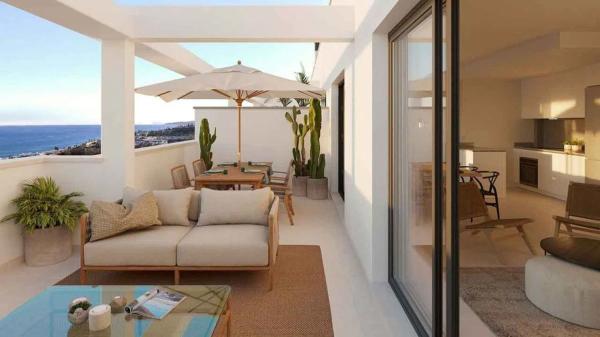 Piso en venta en  Calle Josefina Samper, Estepona photo 1