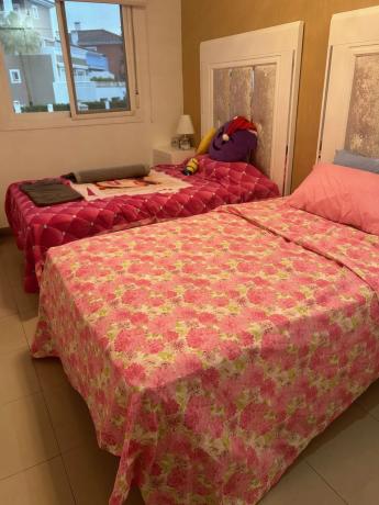 Chalet independiente en venta en Calle QUINTANA, Estepona thumbnail 2