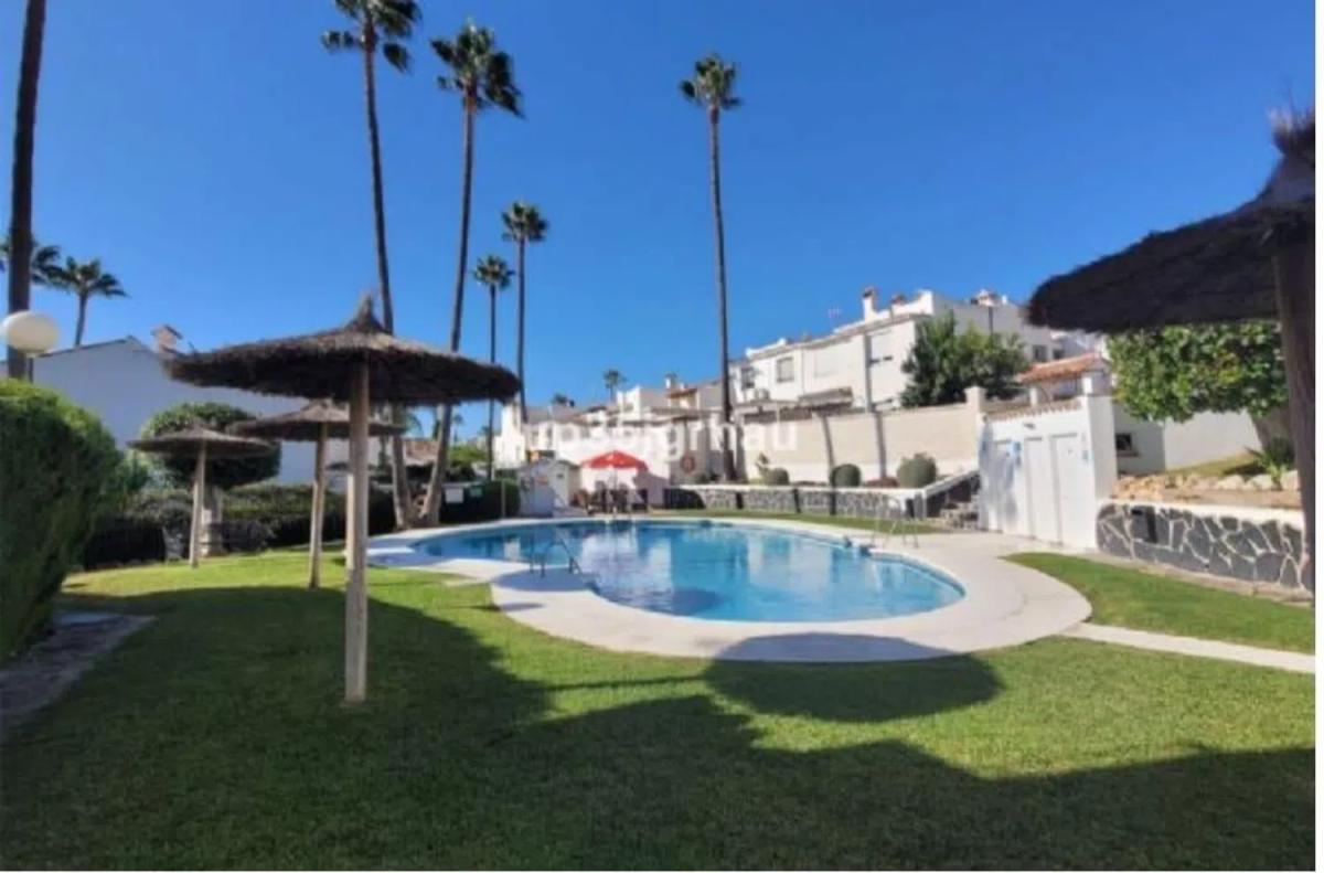Sale of independent chalet in Barrio Bel-Air, Estepona
photo 1