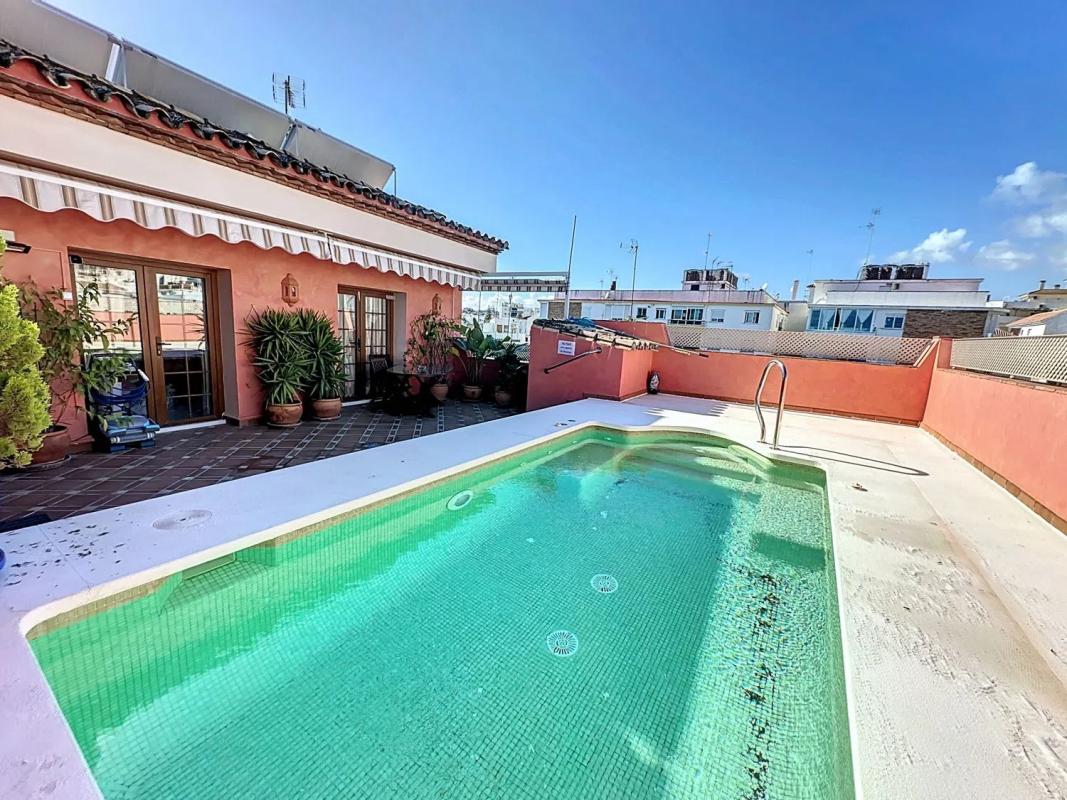 Venta de chalet independiente en Barrio Centro, Estepona
 photo 2