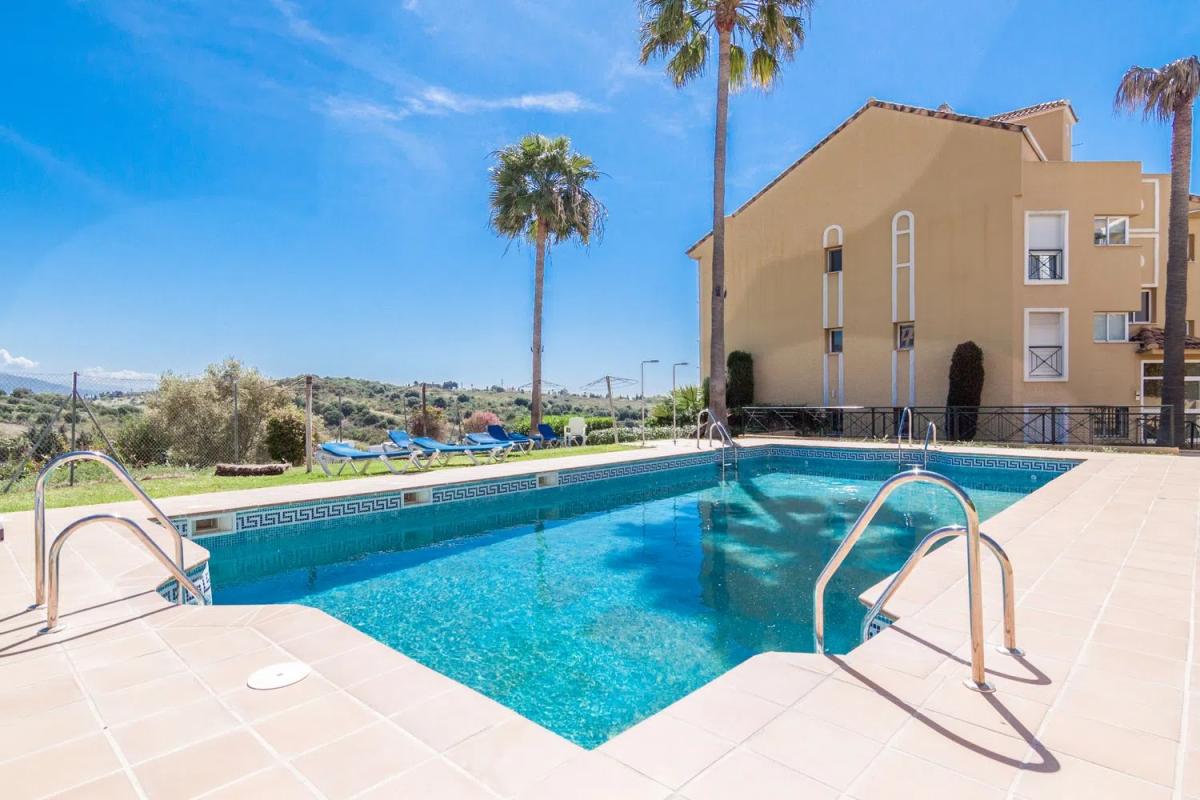 Sprzedaż mieszkania w Calle Hinojo, 1 E, Estepona
 photo 3