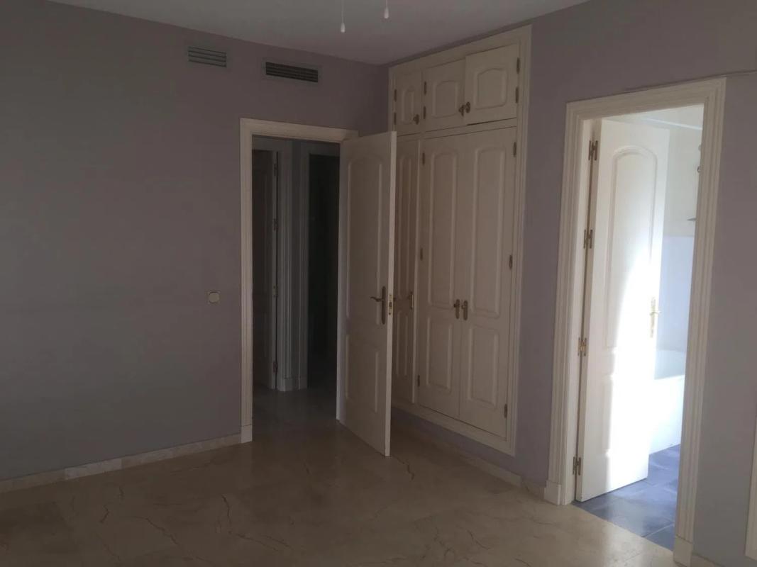 Продажа отдельного шале в Calle DEL ARTE, Эстепона photo 4