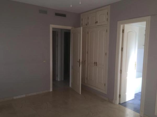 Detached villa for sale in  Calle DEL ARTE, Estepona photo 4