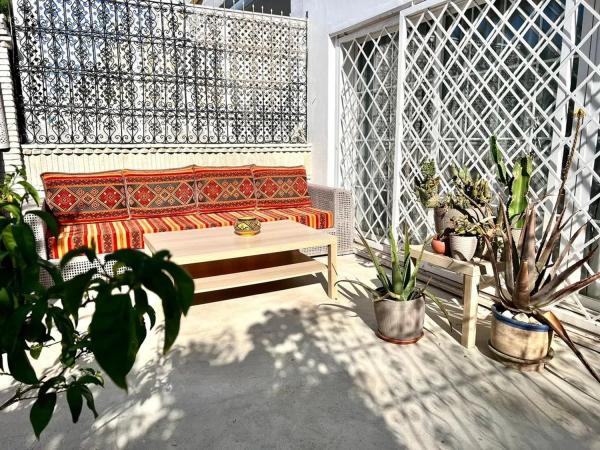 Chalet independiente en venta en Barrio Nueva Atalaya, Estepona thumbnail 1