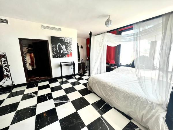 Chalet independiente en venta en  Barrio Nueva Atalaya, Estepona photo 4