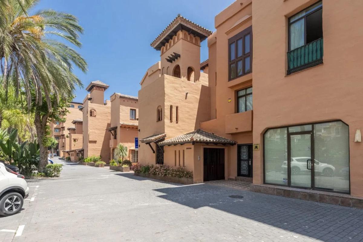 Продажа квартиры на Barrio Paraiso-Barronal, Эстепона
photo 2