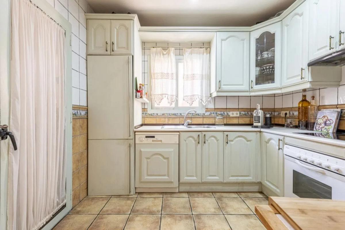 Продажа квартиры на Barrio Paraiso-Barronal, Эстепона
photo 4