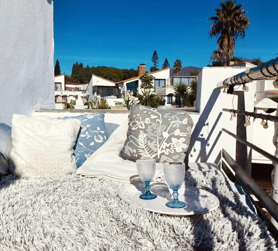 Sprzedaż niezależnego domku jednorodzinnego w Calle Albeniz, Estepona photo 2