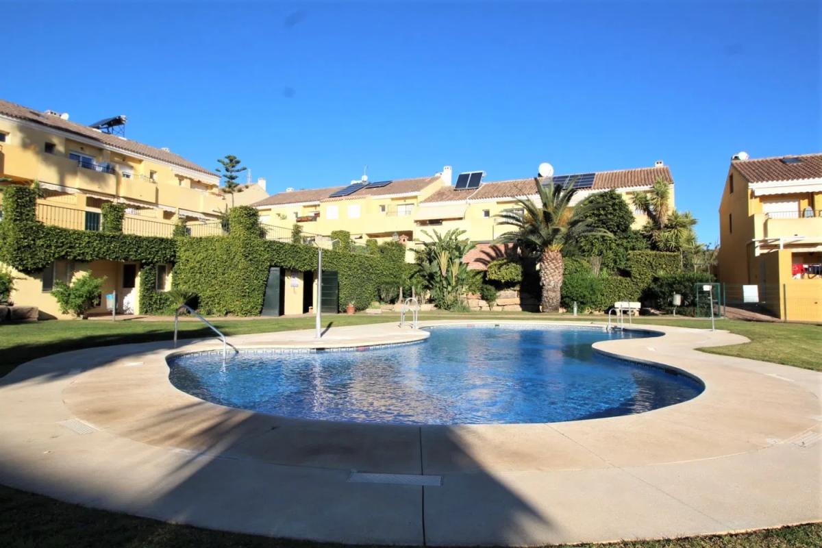 Продажа отдельного шале в El padron estepona, 10, Эстепона photo 1