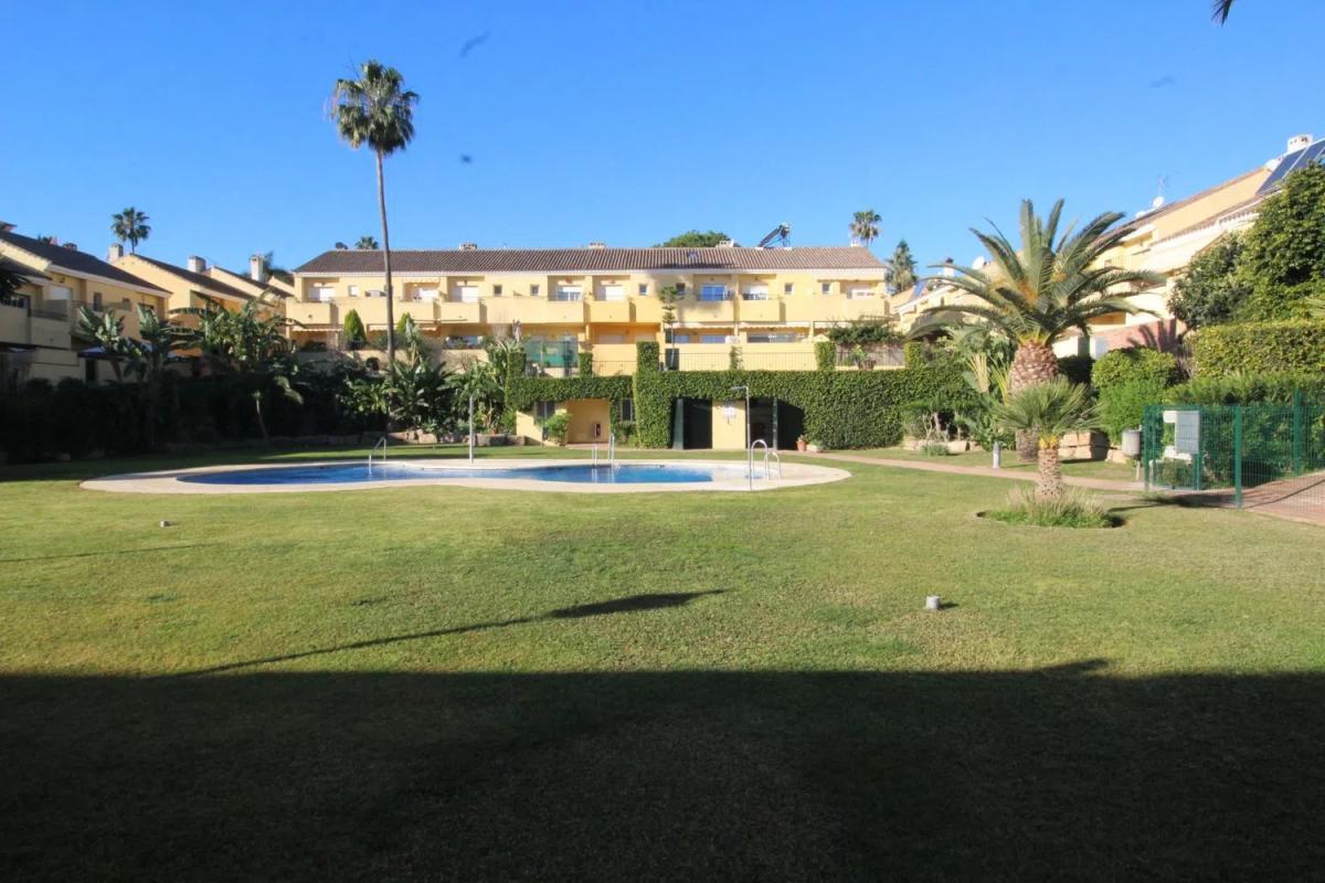 Продажа отдельного шале в El padron estepona, 10, Эстепона photo 3
