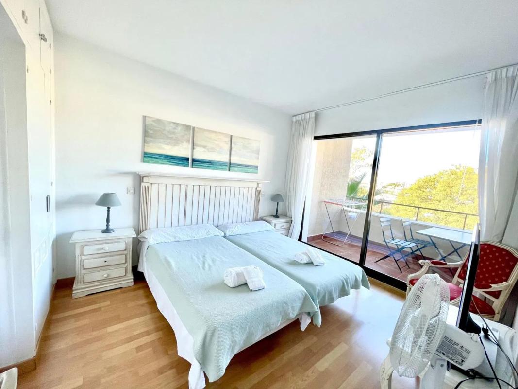 Продажа квартиры на Barrio Nueva Atalaya, Эстепона
photo 4