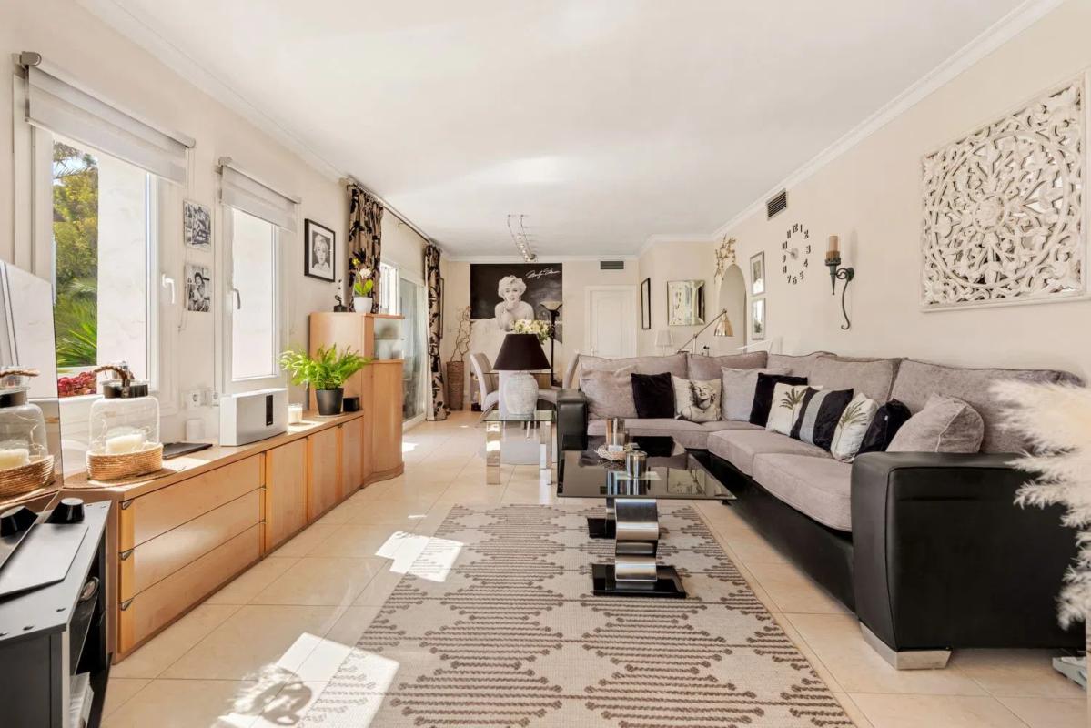 Продажа квартиры на Barrio Punta Plata, Эстепона
photo 3