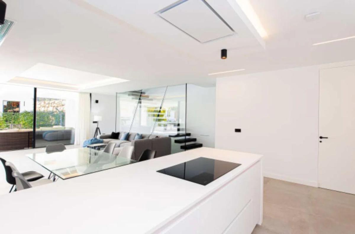 Venta de chalet independiente en Calle del Priorato, Estepona
 photo 4