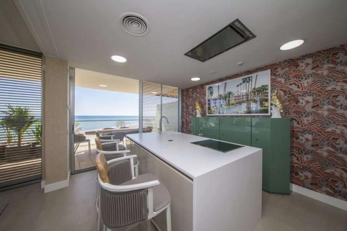 Sale of apartment in A-7, Estepona
 photo 5