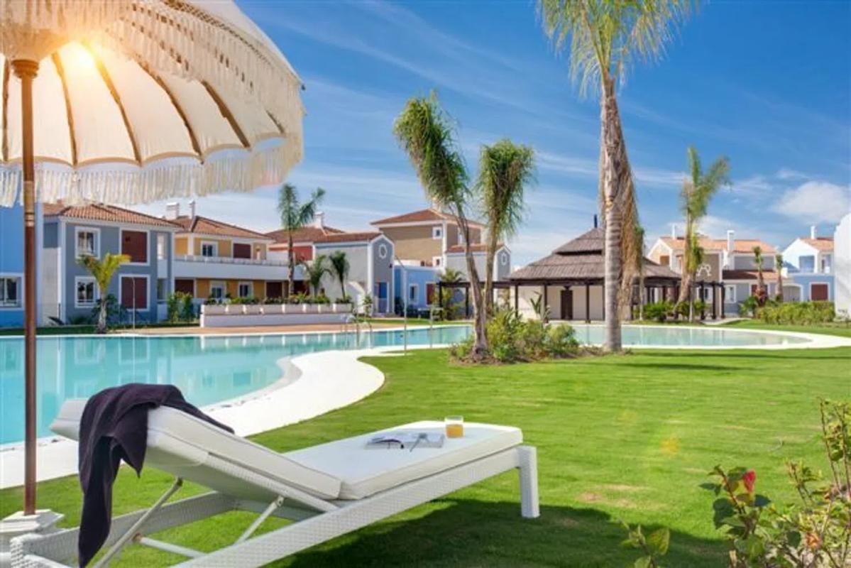 Venta de duplex en Calle Alozaina s/n, Estepona photo 2