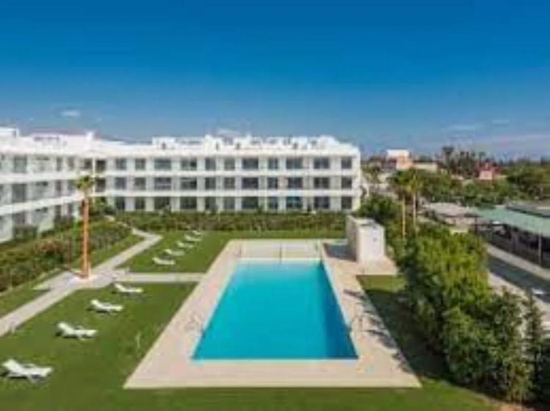 Продажа квартиры на Avenida de Bel-Air, Эстепона
photo 1