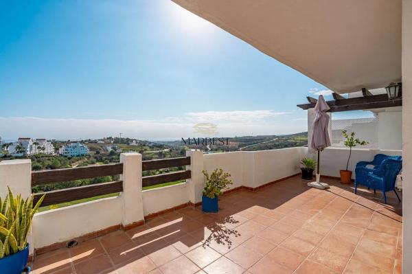 Piso en venta en  Calle Villa Borghese, 4, Estepona photo 1