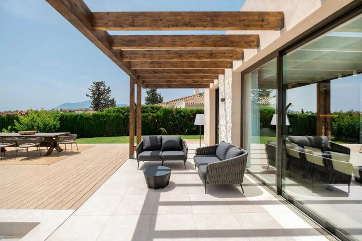 Venta de chalet independiente en Avenida de la Gardenia, Estepona
photo 5