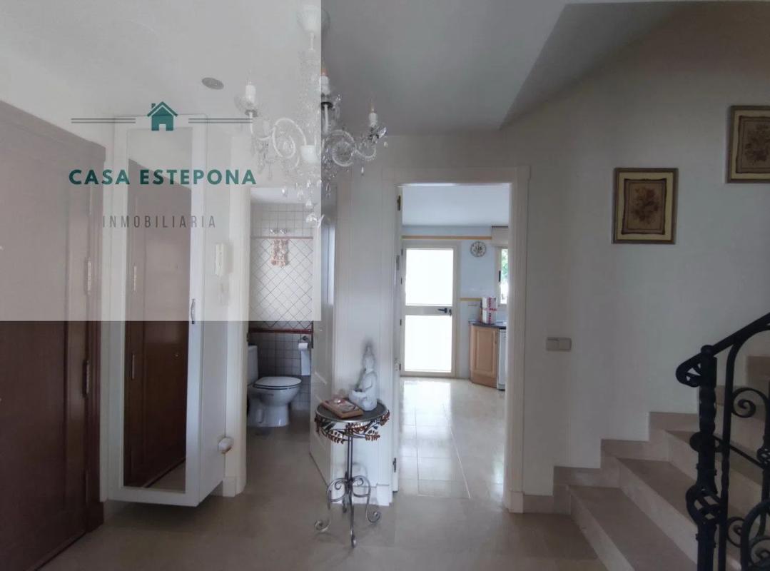 Sale of independent chalet in Calle Alvaro de Bazán, Estepona
 photo 4