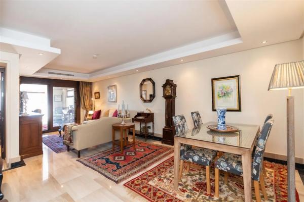 Продажа квартиры в Barrio Punta Plata, Эстепона photo 1