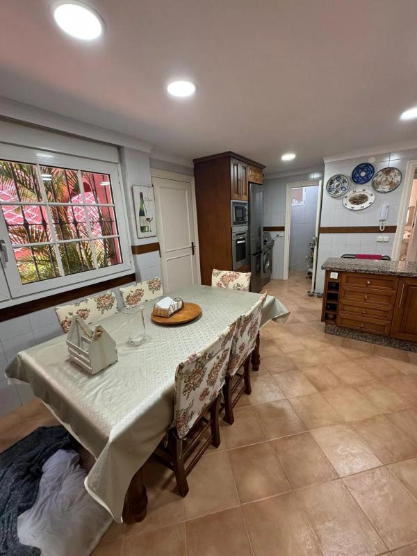 Sprzedaż niezależnego domku jednorodzinnego w  Calle del Manzano, Estepona photo 4