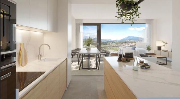 Chalet independiente en venta en Calle Amatista, 7, Estepona thumbnail 2