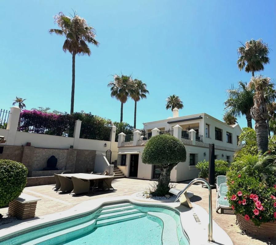 Venta de chalet independiente en Camino Alberdina, Estepona
photo 1