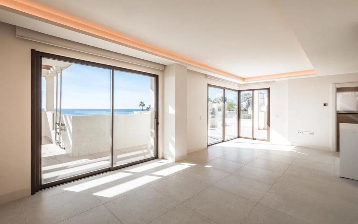 Venta de ático en  Barrio El Velerín, Estepona photo 2
