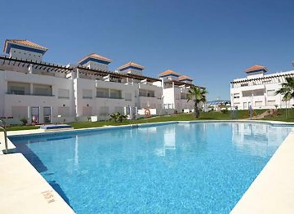 Chalet independiente en venta en Camino de Brijan, Estepona photo 1