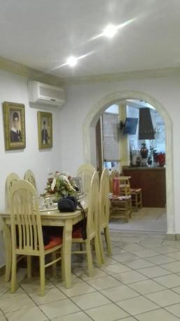 Коттедж на продажу в  Barrio Parque Central, Эстепона photo 2