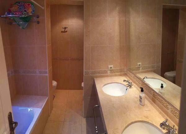 Ático en venta en  Barrio Guadalmansa, Estepona photo 4