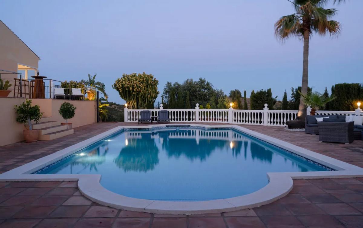 Sale of independent chalet in Barrio Las Lomas, Estepona
photo 5
