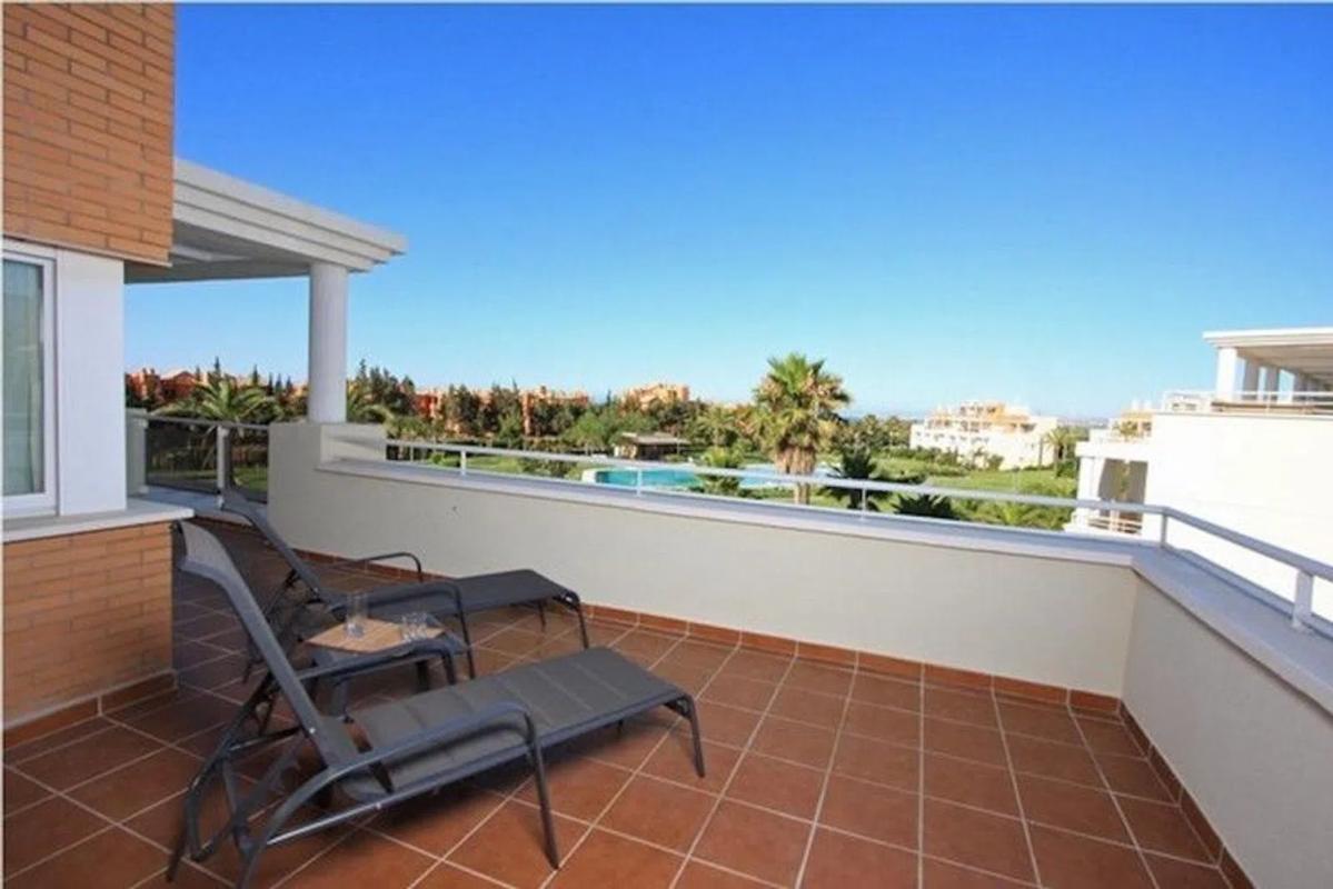 Penthouse sale in Cl Almachar, 4 Z, Estepona photo 5