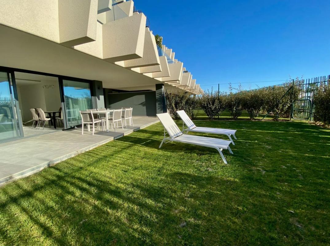 Venta de piso en Avenida de la Resina, Estepona
photo 1